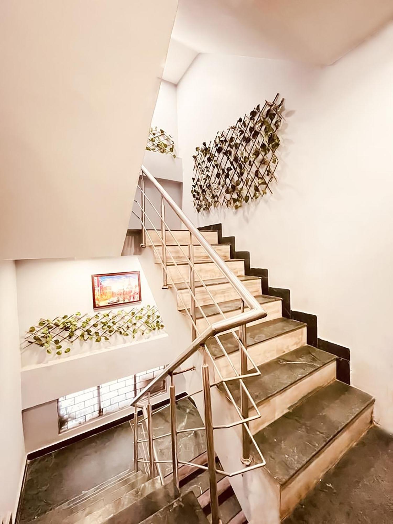 Hotel Blu - Saket Dlf Avenue New Delhi Luaran gambar