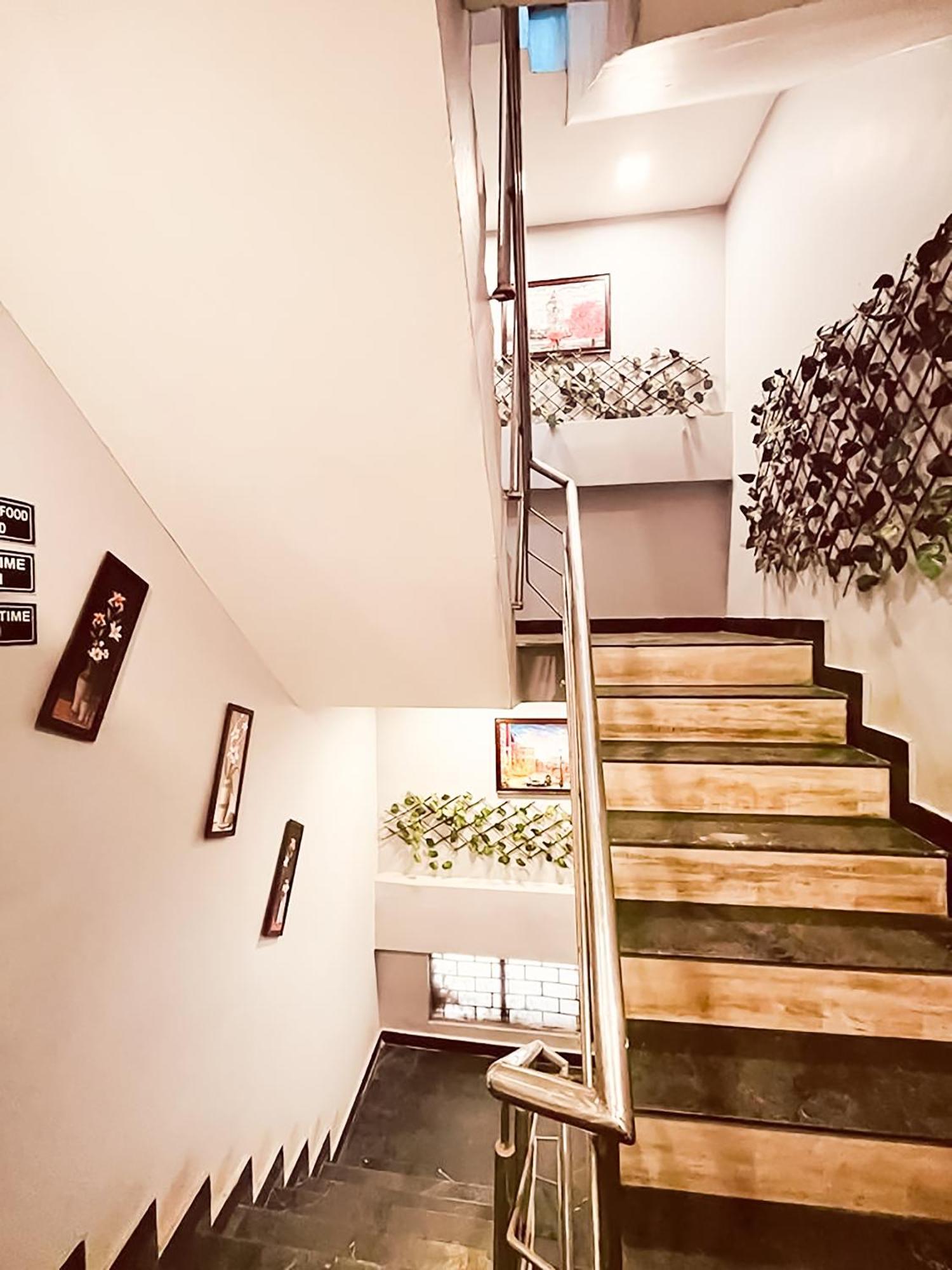 Hotel Blu - Saket Dlf Avenue New Delhi Luaran gambar