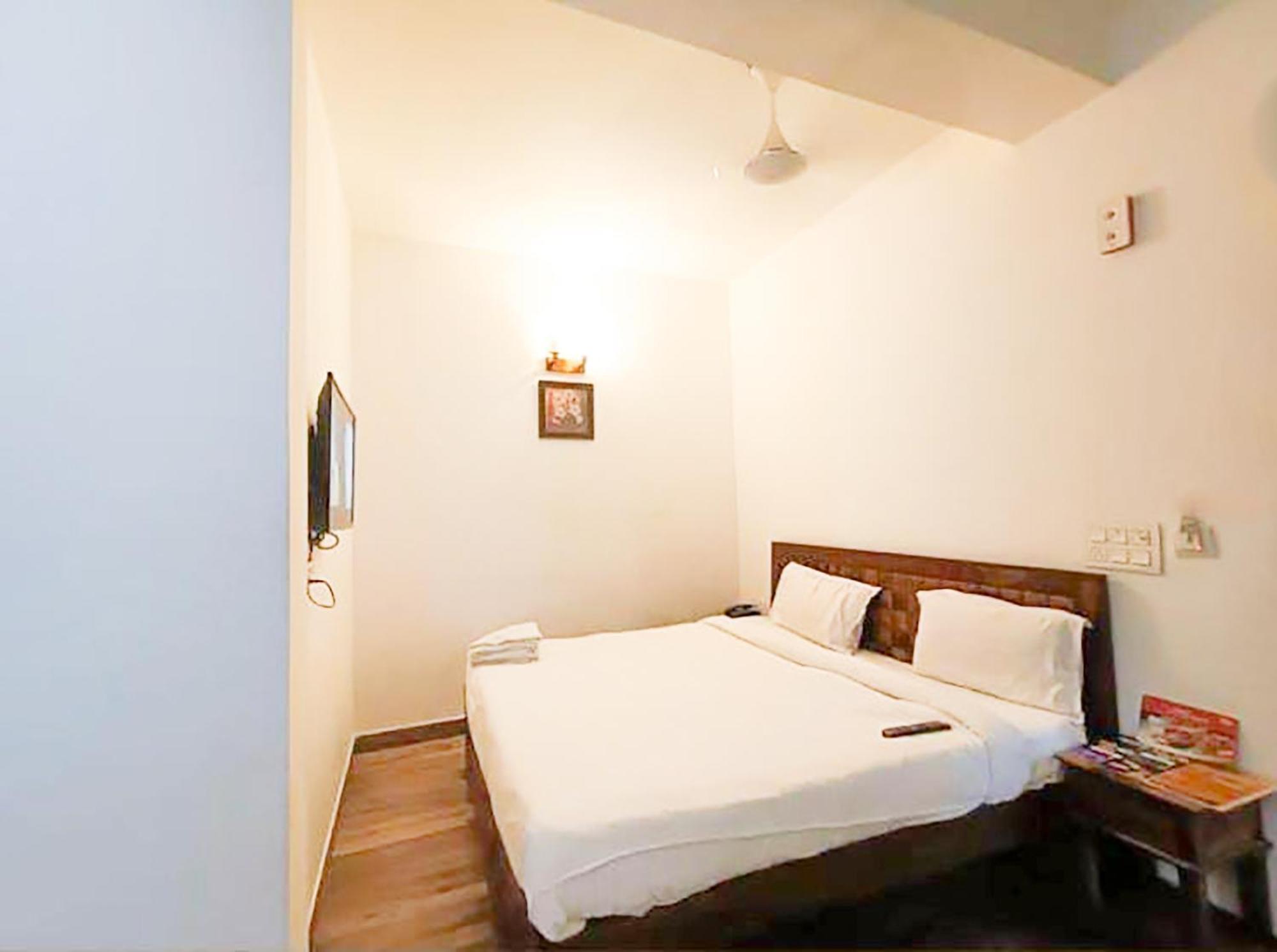 Hotel Blu - Saket Dlf Avenue New Delhi Luaran gambar